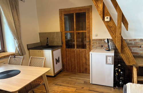 Velke Popovice Cottage | Relax in holiday home in quiet natural park, 20 minutes from Prague.