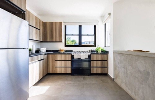 Eleanor Roosevelt House | Relax in Style | Central Apt for 4 - Unit 2