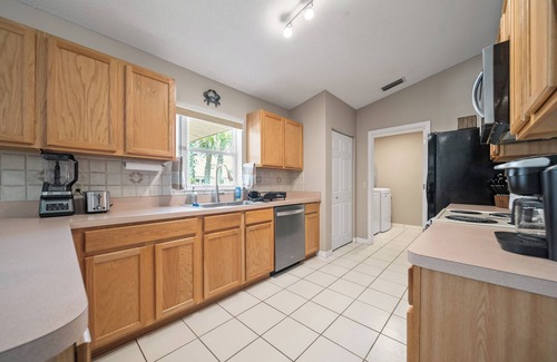 Indian Trails House | Relax in this pool home close to multiple beaches and tourist attractions!