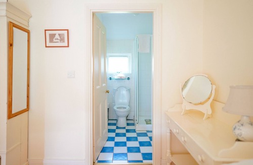 Broadford Other | Relax in traditional farmhouse cottage perfect for touring South & West Ireland.