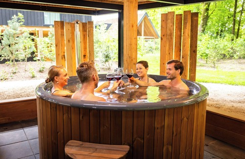 Municipality of Ede House | Relax in your private hot tub – nature villa with 2 en-suites for 4 guests.