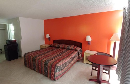 Silver Springs Hotel | Relax Inn Silver Springs