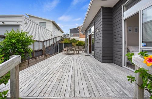 Waihi Beach House | Relax on Dillon - Waihi Beach Holiday Home