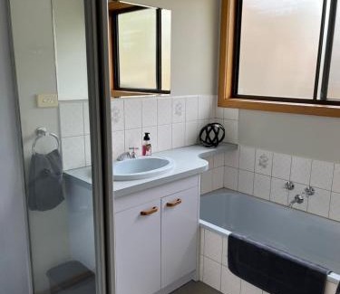 Inverloch House | Relax on Ripple - 5 min walk to patrolled beach