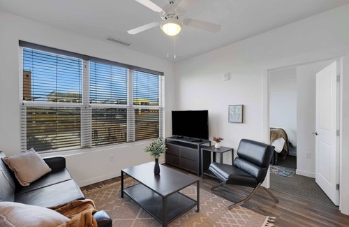 University District Apartment | Relax & Recharge Downtown | Walkscore 94