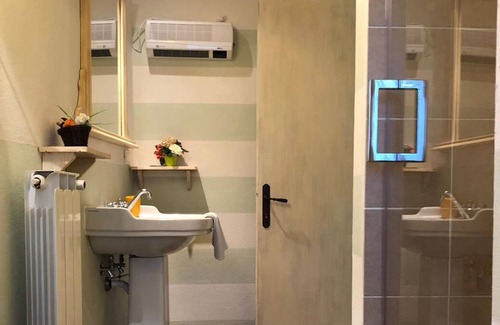 Pratovecchio House | Relax surrounded by greenery and a swimming pool overlooking the Castle!