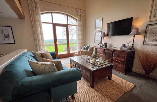 Flagg House | Relax, unwind and share time with those you love. Fantastic rural location
