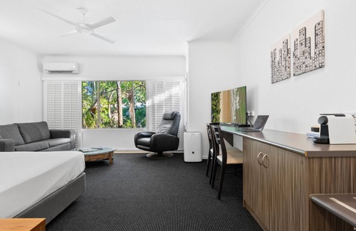 Port Douglas Apartment | Relax & Unwind: Ramada Palm Bliss Studio with Resort Pool