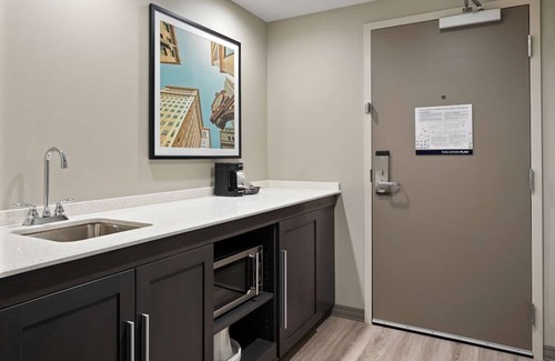 Cranberry Township Hotel | Relax with Free Breakfast & Indoor Pool – Minutes from Downtown Pittsburgh!