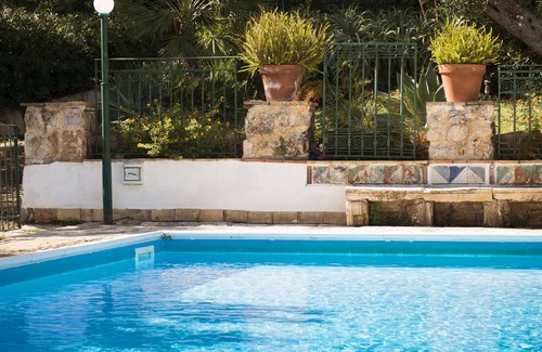 Mandra Capreria House | Relax with pool and see view!