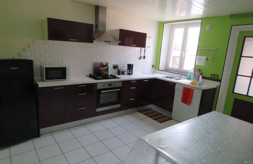 Effry House | Relaxation and Nature:House with billiard table, bar and direct access to the hiking trail.