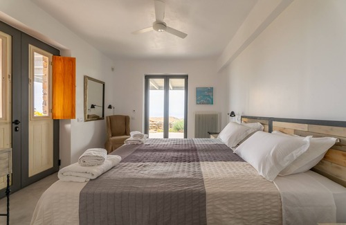 Kea Other | Relaxation in nature with sea and sunset views close to the port