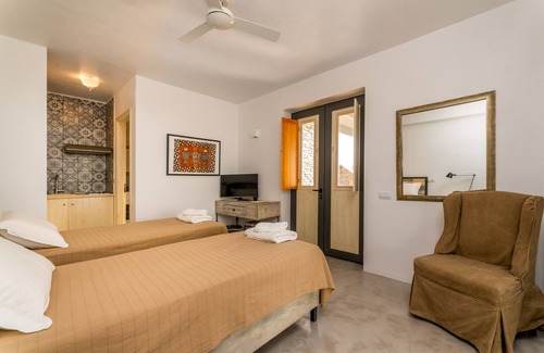 Kea Other | Relaxation in nature with sea and sunset views close to the port