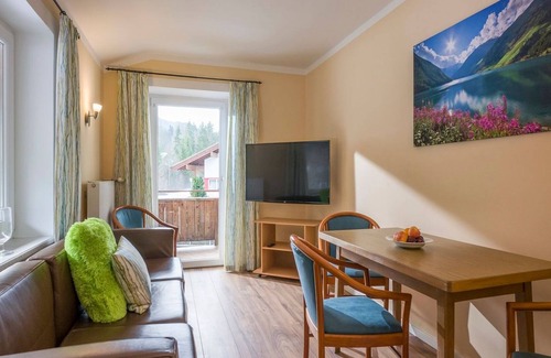 Landl Apartment | Relaxation in Tyrol: Comfortable holiday apartment 12 in Austria - family paradise MoNi