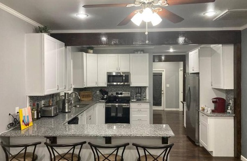 Highland Historic District House | Relaxation on Robinson