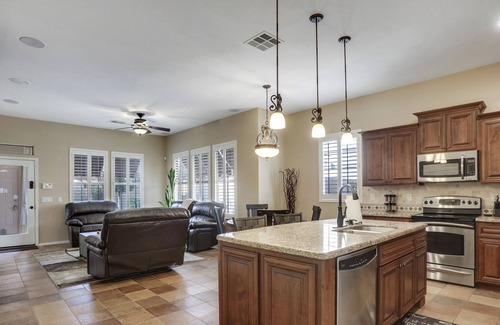 Verrado House | Relaxing 3bed 2 bath well equipped and designed home in the heart of Verrado