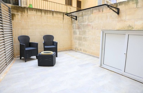 Marsalforn Apartment | Relaxing 3BR Home with Beautiful Views, Gozo