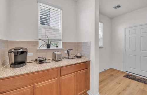 McNeil House | Relaxing 5-Bed Escape Minutes from Austin
