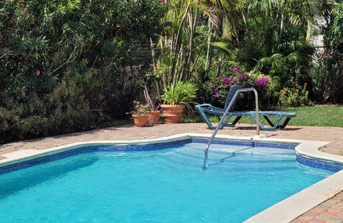Atlantic Shores Apartment | Relaxing, Amazing beach, pool, Cheap cars, quiet area, surfers paradise 3