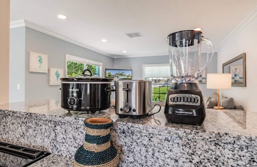 New Port Richey Apartment | Relaxing and Beautiful Stay Near Grand River