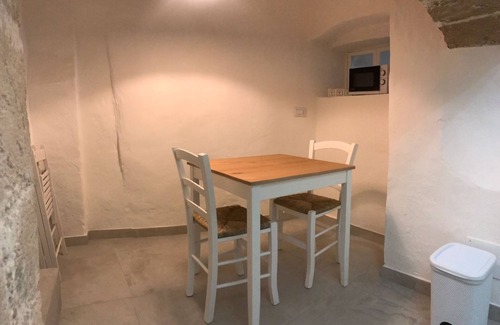 Isola del Borgo Antico Apartment | Relaxing and romantic SCIROCCO apartment