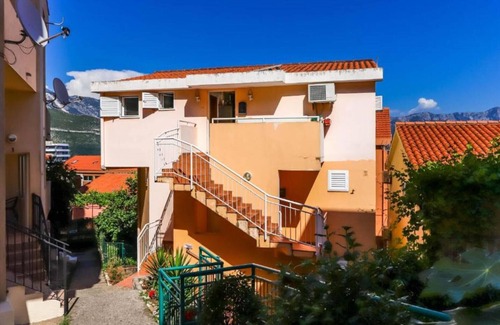 Gospostina Apartment | Relaxing Apt on Budva Coastline - 1 Bedroom Apt