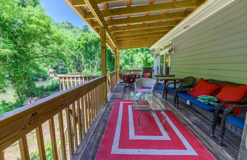 Sylva House | Relaxing beach on river, near Western Carolina University