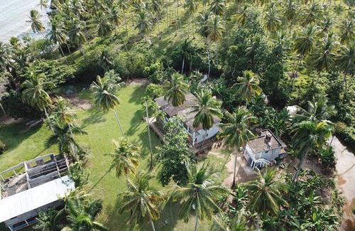 Samana Apartment | Relaxing Beachfront Apartment steps to the beach
