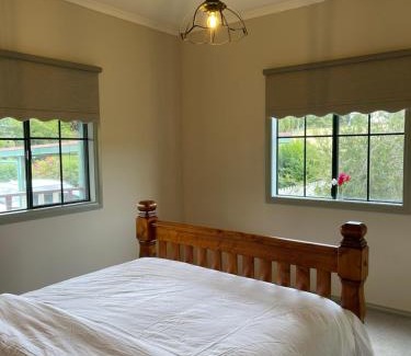 Foster House | Relaxing & beautiful Miner's cottage near Wilson’s Prom