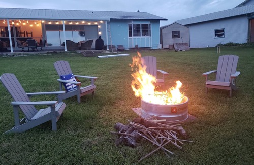 Alva House | Relaxing but Adventurous River Front House