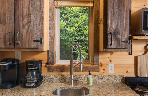 Deep Gap Cabin | Relaxing cabin getaway only minutes from the Blue Ridge Parkway. Pet friendly!