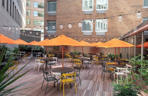 Downtown Washington D.C. Hotel | Relaxing City View Room in the Heart of DC | Near Smithsonian Museums