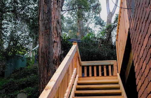 Tremont House | Relaxing Dandenong Ranges forest haven, near beautiful hikes and small towns