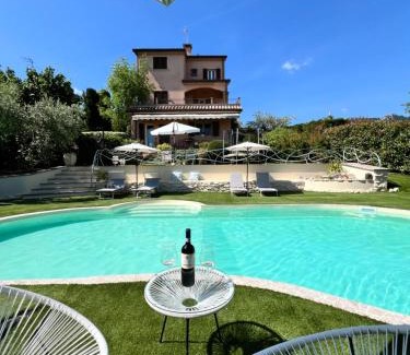 Faetano Apartment | Relaxing farmhouse