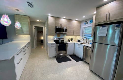 Dunnellon House | Relaxing FUN Home- short walk to Rainbow River