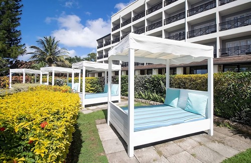 Charlotte Apartment | Relaxing Garden Bungalow Escape | Outdoor Pool + Free Parking, Scenic Views!