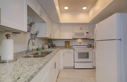 Redington Shores Condo | Relaxing Getaway on the Gulf!