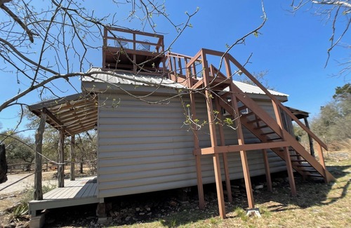 Fredericksburg Apartment | Relaxing Getaway at The Siesta Cabin, Pet Friendly