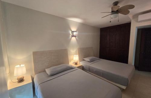 Ixtapa - Zihuatanejo Apartment | Relaxing ground floor 2 bed 2 bath appartment with pool walking distance from beach