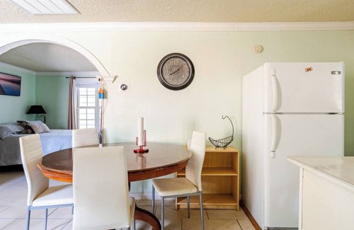 Southeast Houston Apartment | Relaxing Guest House w/Central AC!