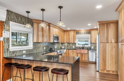 Gilford House | Relaxing Gunstock Chalet! Near Lake Winnipesaukee and Gunstock Mountain!
