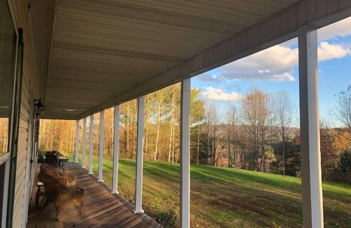 Altamont House | Relaxing home in Linville Falls - Doe Hill Retreat