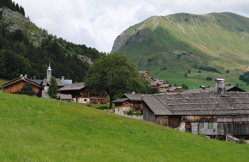 Le Grand-Bornand Apartment | Relaxing In A Chalet Rental Tradition