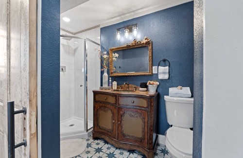 Chipley Bed & Breakfast | Relaxing in Nature Retreat - Indoor heated pool, Spa, Art Studio, 5-star Bkfst.