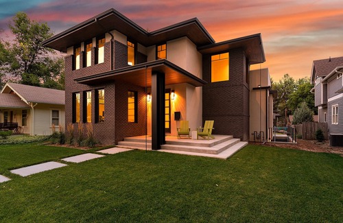 Old Town West House | Relaxing in Paradise W Private Roof Top Deck!