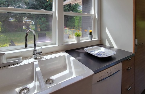 Kennydale House | Relaxing in Renton | Charming home, effortless indoor/outdoor flow, EV charger