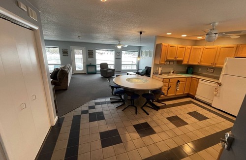 Findley Lake House | Relaxing Lake Front Property