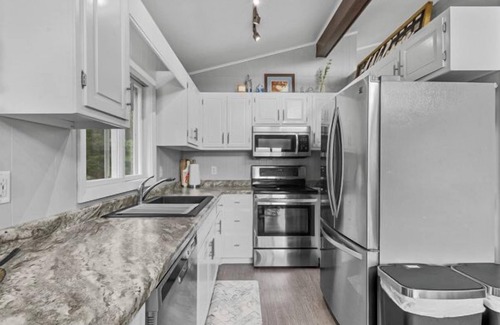 Carter House | Relaxing Lake Home that is certain to create smiles and memories for all ages!