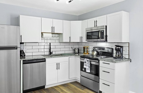 Chapel Hill House | Relaxing & Modern 2 Bdrm UNC/Duke Vacation Home
