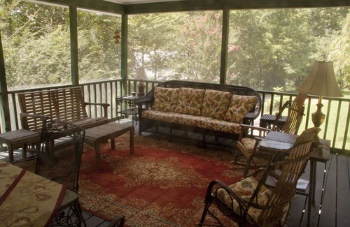 Saluda House | Relaxing Mountain Get Away